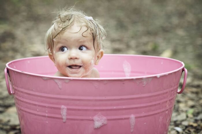33 Beautiful Photos Of Childhood Around The World, Shared By The ‘Photocrowd’ Instagram Account