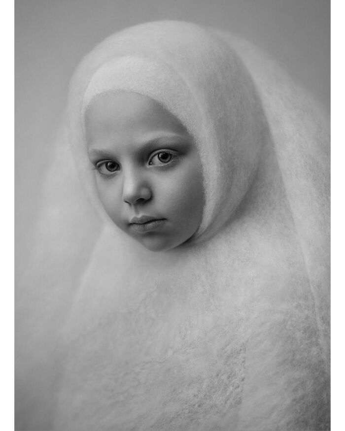 33 Beautiful Photos Of Childhood Around The World, Shared By The ‘Photocrowd’ Instagram Account