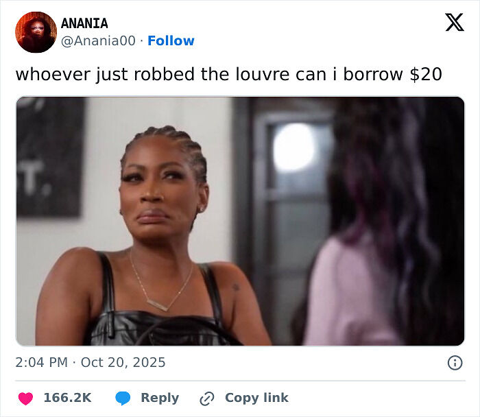 The Louvre Lost Valuable Items In A Heist, So Here Are The 15 Funniest Memes