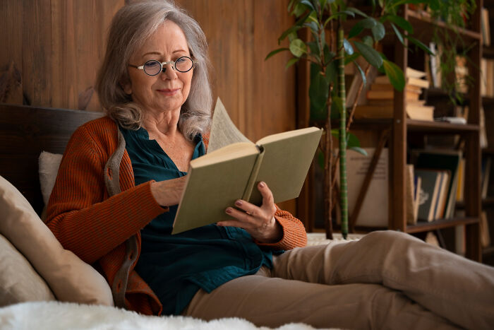 “She Stopped Being Racist”: 30 Unexpectedly Funny Stories From Loved Ones Of People With Dementia