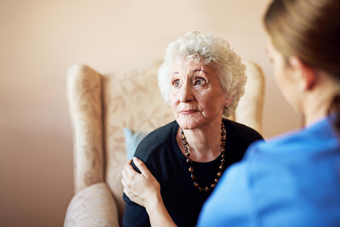 “She Stopped Being Racist”: 30 Unexpectedly Funny Stories From Loved Ones Of People With Dementia