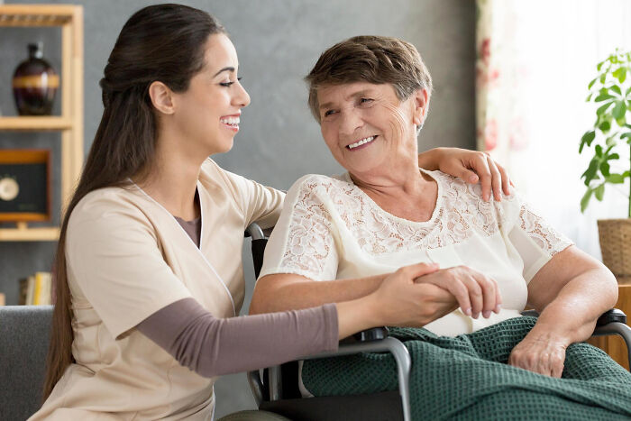“She Stopped Being Racist”: 30 Unexpectedly Funny Stories From Loved Ones Of People With Dementia