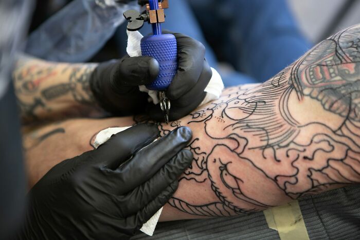 39 Times Tattoo Artists Messed Up, And All They Could Say Was “Oh No” 39 Times Tattoo Artists Messed Up, And All They Could Say Was “Oh No”