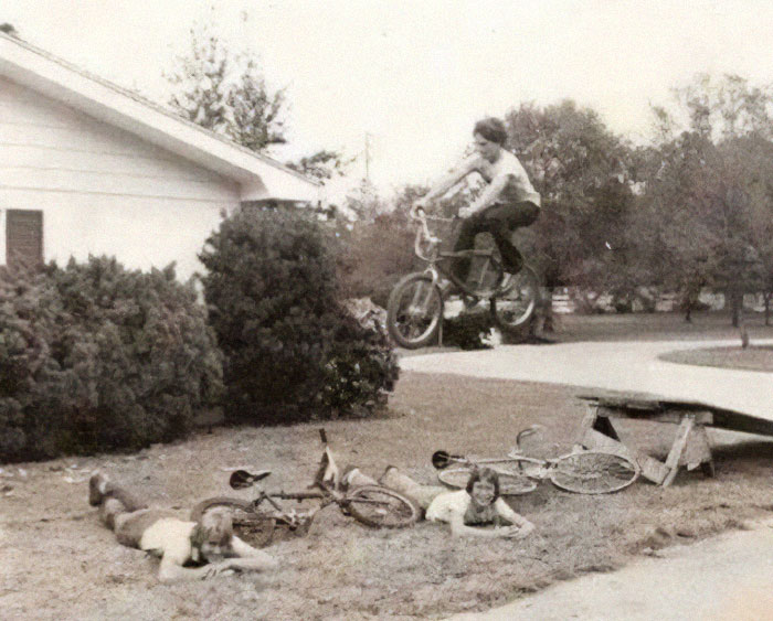 56 Hilarious Photos People Managed To Take Before Disaster Struck 56 Hilarious Photos People Managed To Take Before Disaster Struck