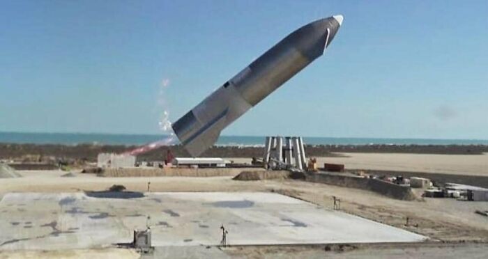 56 Hilarious Photos People Managed To Take Before Disaster Struck 56 Hilarious Photos People Managed To Take Before Disaster Struck