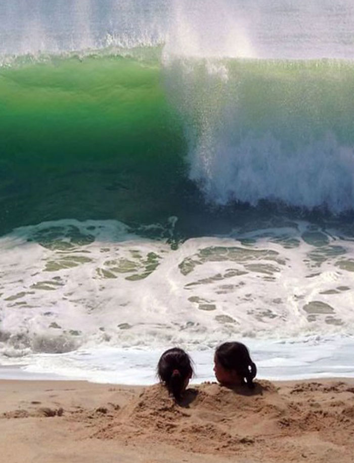 56 Hilarious Photos People Managed To Take Before Disaster Struck 56 Hilarious Photos People Managed To Take Before Disaster Struck