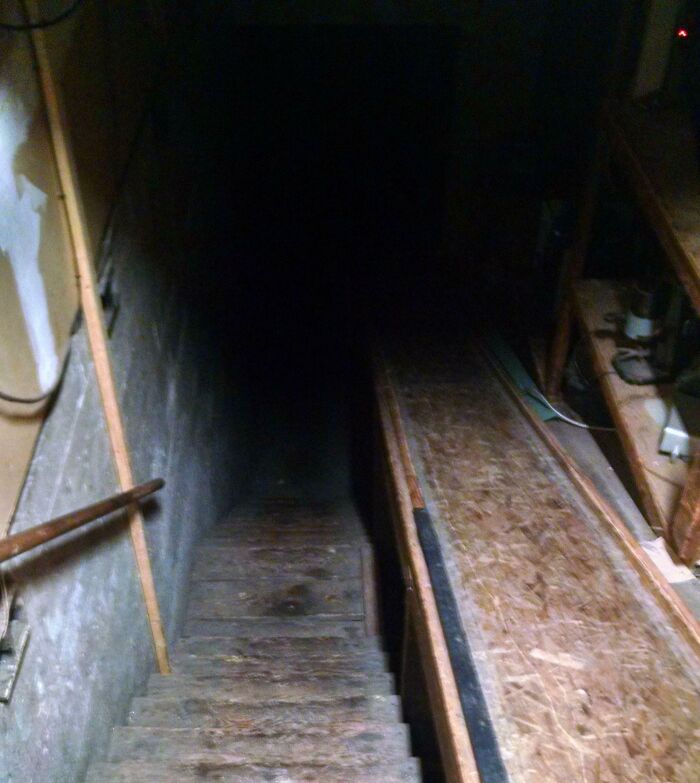 96 Jobs That Should Pay More Based On These Creepy And Unsettling Photos That Workers Took (New Pics) 96 Jobs That Should Pay More Based On These Creepy And Unsettling Photos That Workers Took (New Pics)