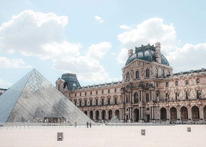 America’s Most Notorious Jewel Thief Blasts Louvre Robbers, Reveals Disturbing Smuggling Trick