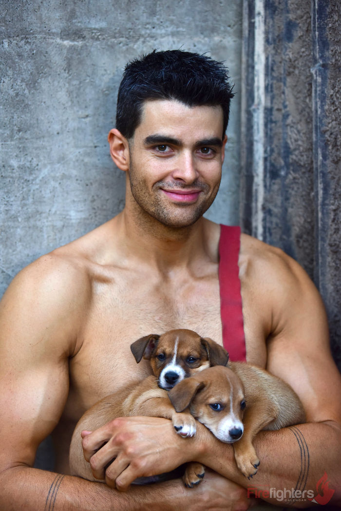 These 50 Photos Of Australian Firefighters With Dogs Are The Perfect Mix Of Cute And Heroic These 50 Photos Of Australian Firefighters With Dogs Are The Perfect Mix Of Cute And Heroic