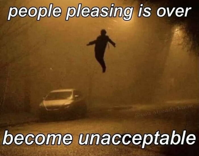 80 Chaotic Images Where “Things Only Get Weirder” The Longer You Look (New Pics) 80 Chaotic Images Where “Things Only Get Weirder” The Longer You Look (New Pics)