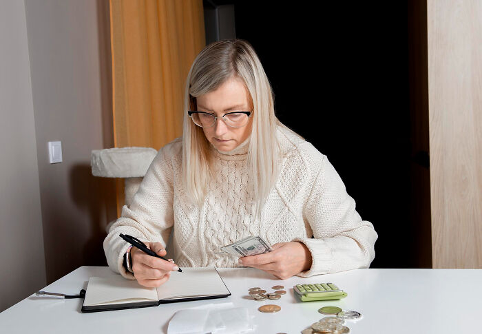 “I Feel So Deceived”: Guy Has 21K Debt, Wife Livid As Her Salary Raise Will Go To Clearing It “I Feel So Deceived”: Guy Has 21K Debt, Wife Livid As Her Salary Raise Will Go To Clearing It