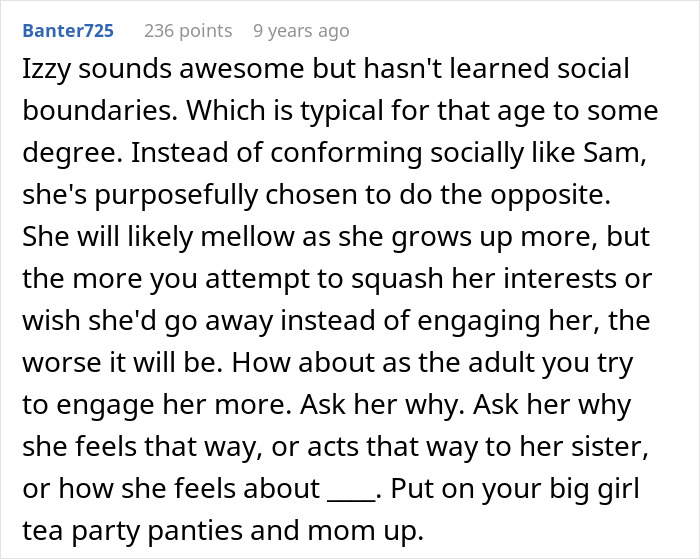 Mom Confesses To Disliking Her “Free The Nipple” Activist Daughter, Netizens Come To The Rescue Mom Confesses To Disliking Her “Free The Nipple” Activist Daughter, Netizens Come To The Rescue