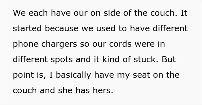 Woman Refuses To Pay Half Price For New Couch As Heavier Roommate Wore Out The Old One More Woman Refuses To Pay Half Price For New Couch As Heavier Roommate Wore Out The Old One More