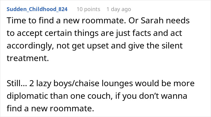 Woman Refuses To Pay Half Price For New Couch As Heavier Roommate Wore Out The Old One More Woman Refuses To Pay Half Price For New Couch As Heavier Roommate Wore Out The Old One More
