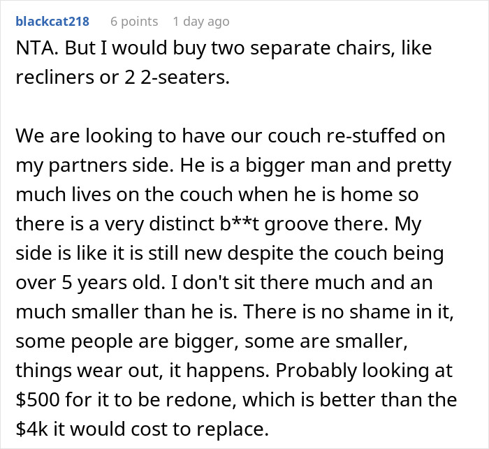 Woman Refuses To Pay Half Price For New Couch As Heavier Roommate Wore Out The Old One More Woman Refuses To Pay Half Price For New Couch As Heavier Roommate Wore Out The Old One More