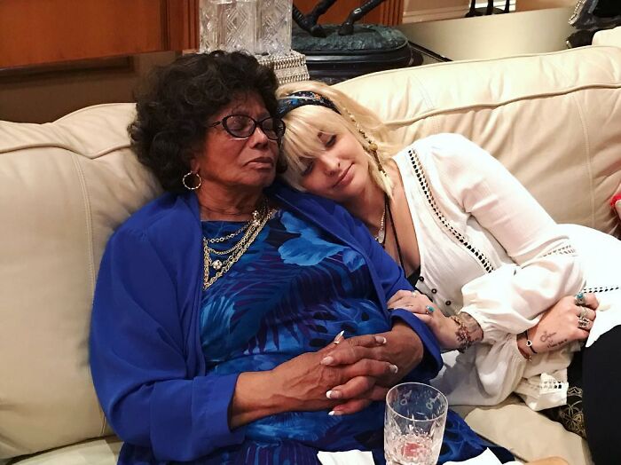 Paris Jackson’s Shocking Claim Against Michael Jackson’s Estate Sends Family Into Turmoil Paris Jackson’s Shocking Claim Against Michael Jackson’s Estate Sends Family Into Turmoil