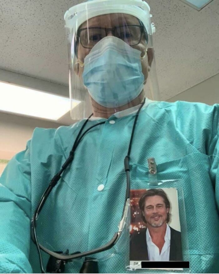 63 Hilarious And Wholesome Things Doctors Did To Put Their Patients At Ease (New Pics) 63 Hilarious And Wholesome Things Doctors Did To Put Their Patients At Ease (New Pics)
