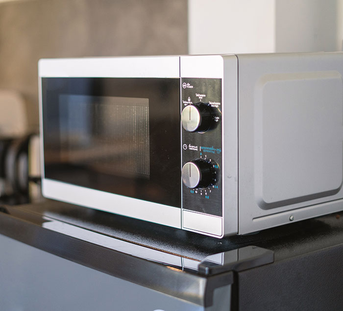 “I Should Have Been Paid More”: 69 Babysitters Share Their Weirdest And Most Awkward Moments “I Should Have Been Paid More”: 69 Babysitters Share Their Weirdest And Most Awkward Moments