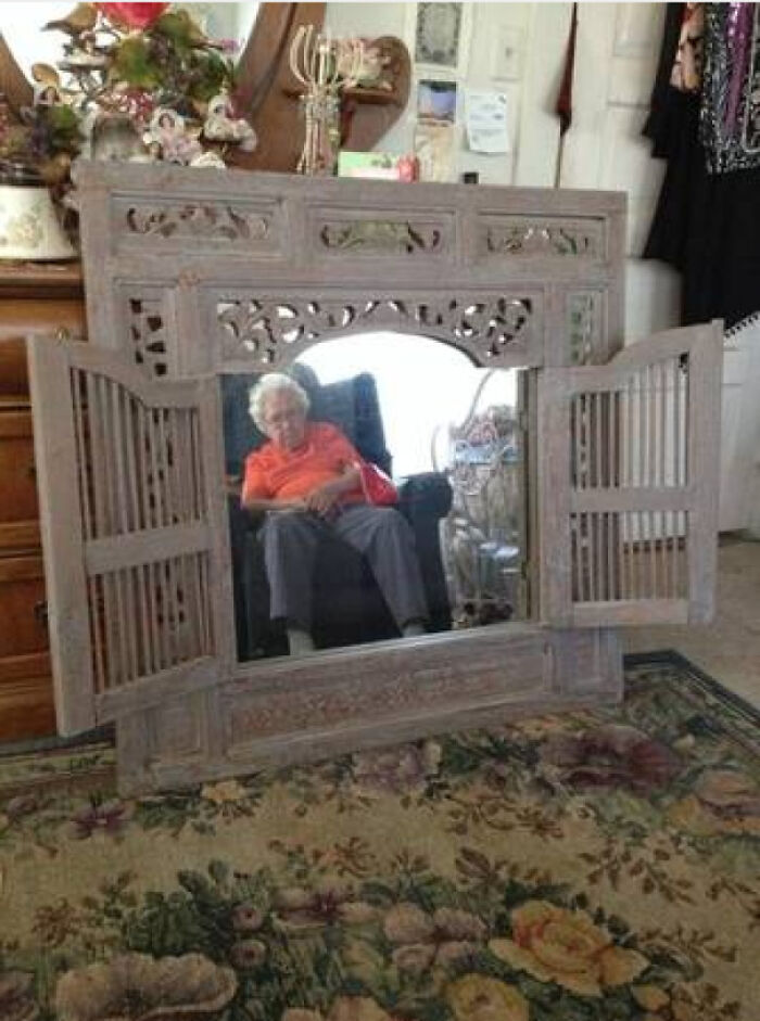 82 Hilarious Times People Tried To Sell A Mirror, But It Was Really The Reflection That Sold It (New Pics) 82 Hilarious Times People Tried To Sell A Mirror, But It Was Really The Reflection That Sold It (New Pics)