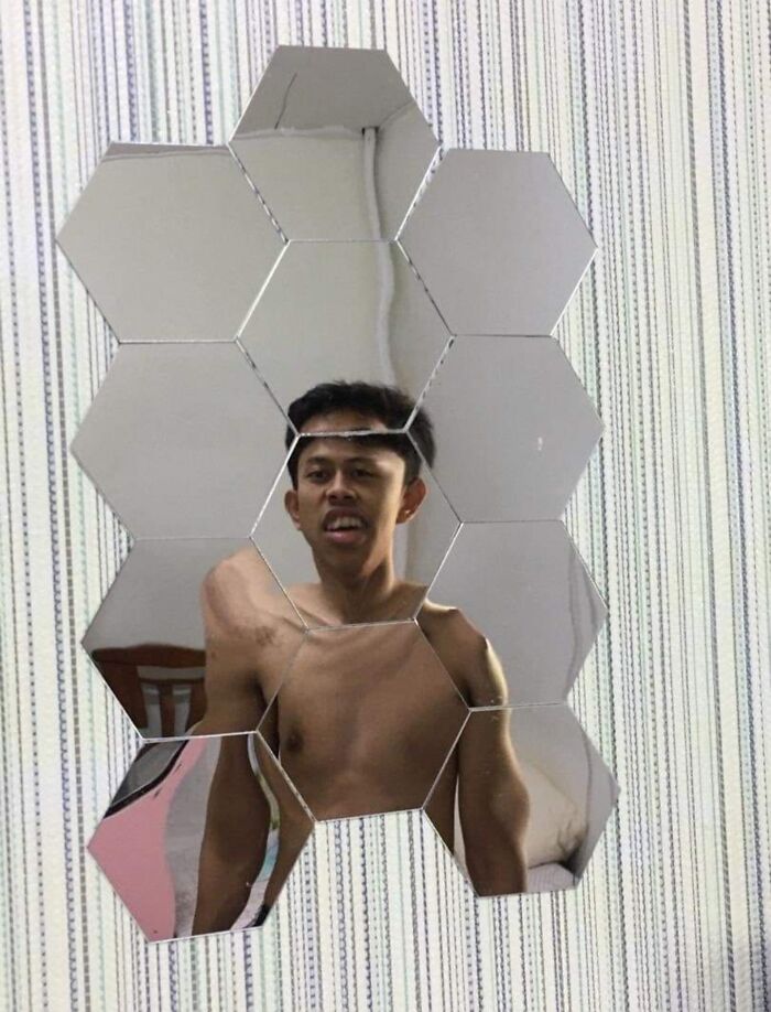 82 Hilarious Times People Tried To Sell A Mirror, But It Was Really The Reflection That Sold It (New Pics) 82 Hilarious Times People Tried To Sell A Mirror, But It Was Really The Reflection That Sold It (New Pics)