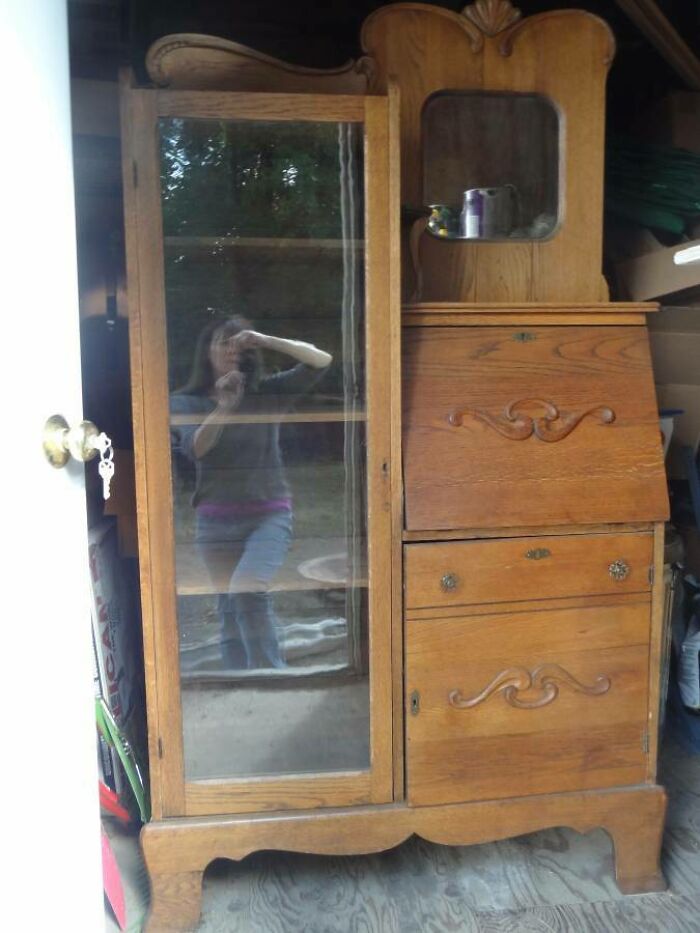 82 Hilarious Times People Tried To Sell A Mirror, But It Was Really The Reflection That Sold It (New Pics) 82 Hilarious Times People Tried To Sell A Mirror, But It Was Really The Reflection That Sold It (New Pics)