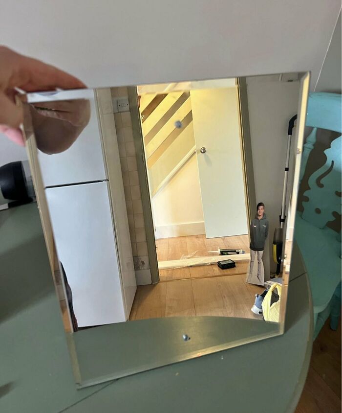 82 Hilarious Times People Tried To Sell A Mirror, But It Was Really The Reflection That Sold It (New Pics) 82 Hilarious Times People Tried To Sell A Mirror, But It Was Really The Reflection That Sold It (New Pics)