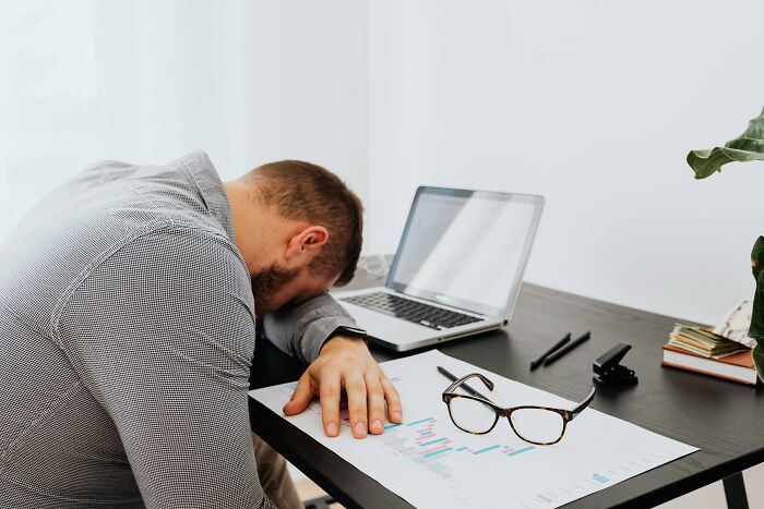 43 Times Workplace Rules Were So Over-The-Top They Just Annoyed Everyone 43 Times Workplace Rules Were So Over-The-Top They Just Annoyed Everyone
