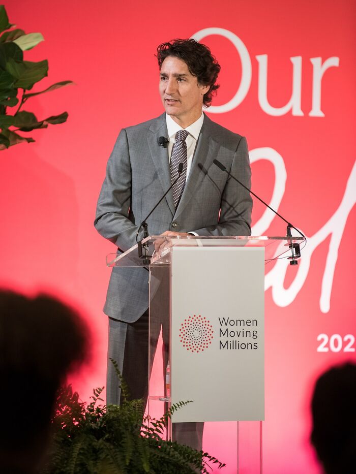 “Match Made In Space”: Katy Perry And Justin Trudeau Make It Official With A Paris Birthday Date “Match Made In Space”: Katy Perry And Justin Trudeau Make It Official With A Paris Birthday Date