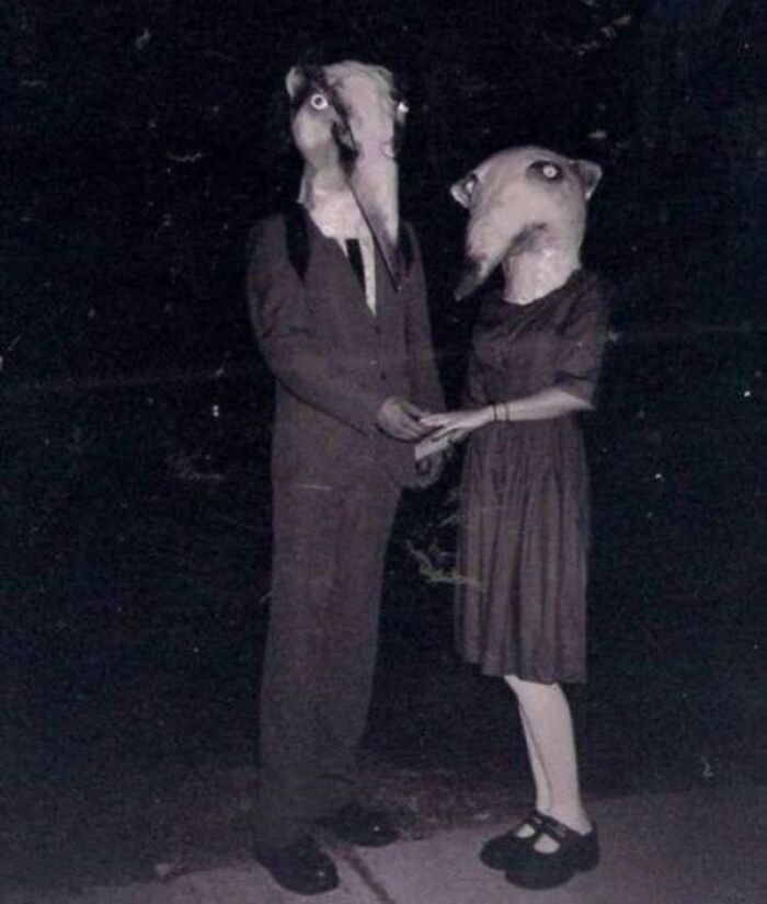 50 Halloween Costumes From The Past That Are Equal Parts Terrifying And Impressive 50 Halloween Costumes From The Past That Are Equal Parts Terrifying And Impressive
