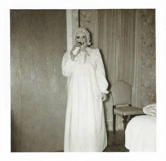 50 Halloween Costumes From The Past That Are Equal Parts Terrifying And Impressive 50 Halloween Costumes From The Past That Are Equal Parts Terrifying And Impressive
