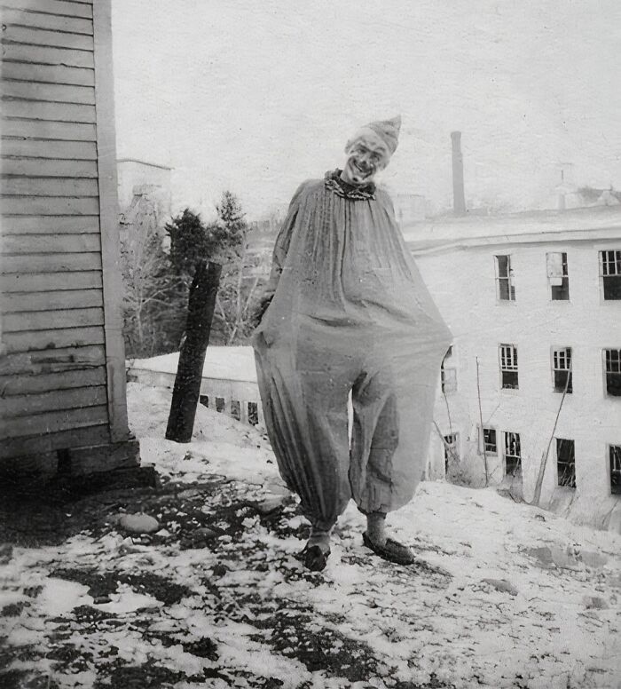50 Halloween Costumes From The Past That Are Equal Parts Terrifying And Impressive 50 Halloween Costumes From The Past That Are Equal Parts Terrifying And Impressive