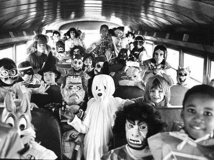 50 Halloween Costumes From The Past That Are Equal Parts Terrifying And Impressive 50 Halloween Costumes From The Past That Are Equal Parts Terrifying And Impressive