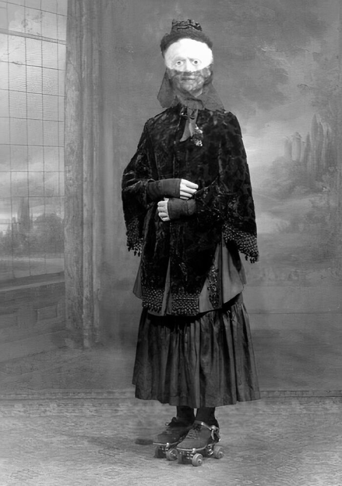 50 Halloween Costumes From The Past That Are Equal Parts Terrifying And Impressive 50 Halloween Costumes From The Past That Are Equal Parts Terrifying And Impressive