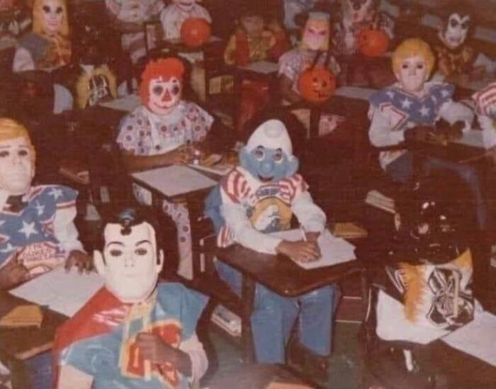 50 Halloween Costumes From The Past That Are Equal Parts Terrifying And Impressive 50 Halloween Costumes From The Past That Are Equal Parts Terrifying And Impressive