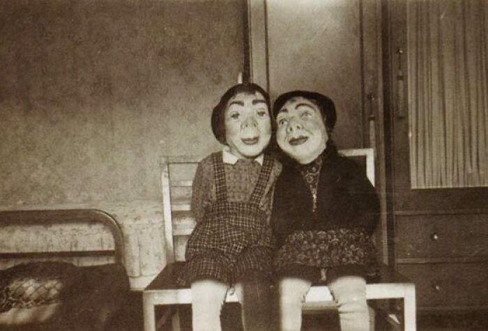 50 Halloween Costumes From The Past That Are Equal Parts Terrifying And Impressive 50 Halloween Costumes From The Past That Are Equal Parts Terrifying And Impressive