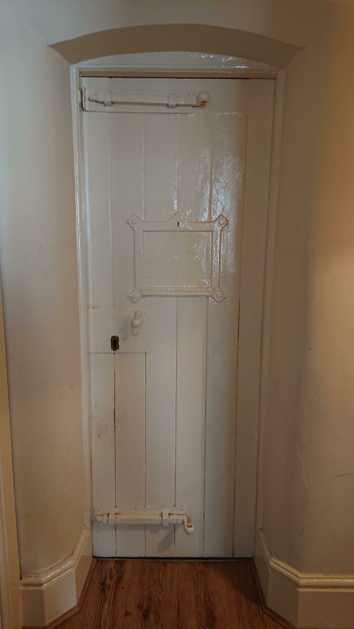50 Photos Of Cool Things People Have Found Buried, Hidden, And Forgotten In Old Houses 50 Photos Of Cool Things People Have Found Buried, Hidden, And Forgotten In Old Houses