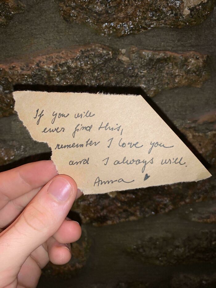 50 Photos Of Cool Things People Have Found Buried, Hidden, And Forgotten In Old Houses 50 Photos Of Cool Things People Have Found Buried, Hidden, And Forgotten In Old Houses