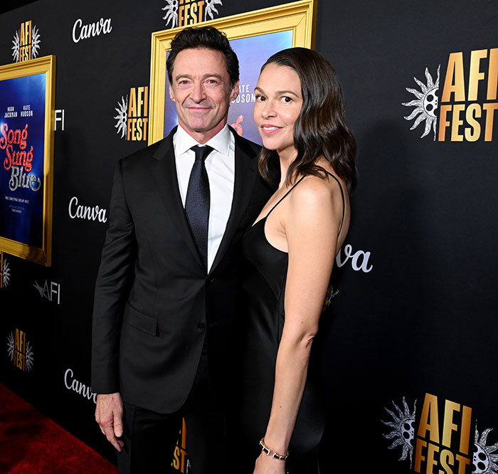 “Does He Know How Old She Is?”: Hugh Jackman And Sutton Foster Slammed For Red Carpet Debut “Does He Know How Old She Is?”: Hugh Jackman And Sutton Foster Slammed For Red Carpet Debut