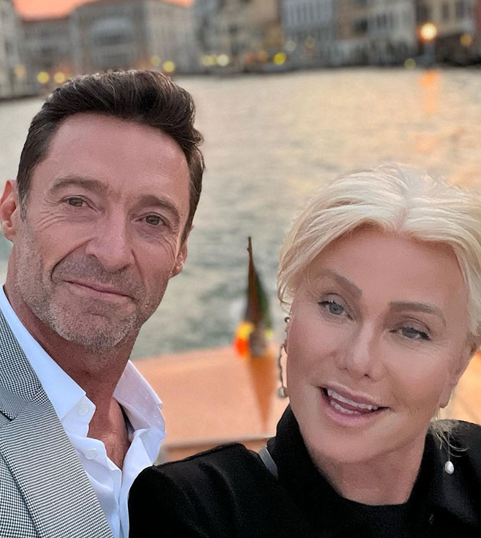 “Does He Know How Old She Is?”: Hugh Jackman And Sutton Foster Slammed For Red Carpet Debut “Does He Know How Old She Is?”: Hugh Jackman And Sutton Foster Slammed For Red Carpet Debut