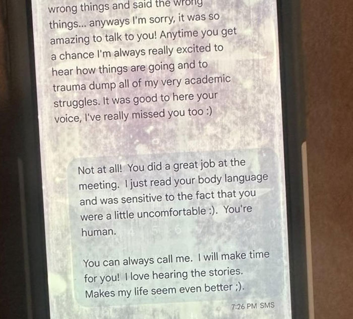 GF Suspicious After Finding 43YO BF’s Sketchy Texts To 19YO Former Student