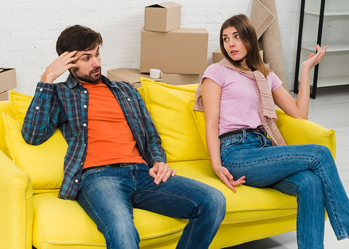 Man With $350K Salary Tells Girlfriend To Find A Better Job After She Can’t Afford Half The Rent