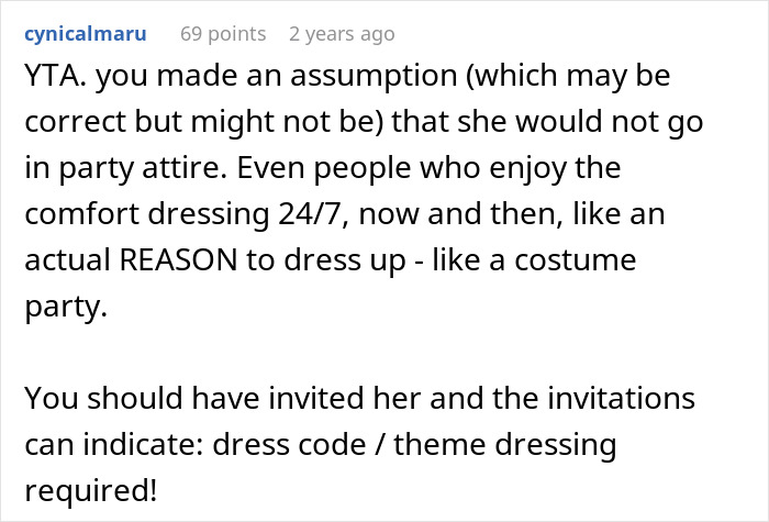 “She Would Ruin The Aesthetic”: Woman Defends Excluding Friend From Extravagant Ball, Gets A Reality Check “She Would Ruin The Aesthetic”: Woman Defends Excluding Friend From Extravagant Ball, Gets A Reality Check