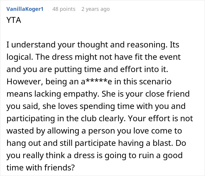 “She Would Ruin The Aesthetic”: Woman Defends Excluding Friend From Extravagant Ball, Gets A Reality Check “She Would Ruin The Aesthetic”: Woman Defends Excluding Friend From Extravagant Ball, Gets A Reality Check