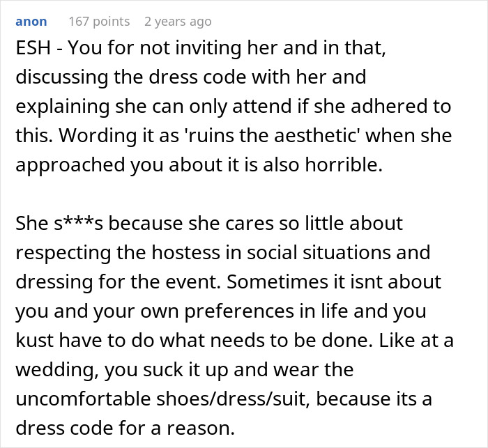 “She Would Ruin The Aesthetic”: Woman Defends Excluding Friend From Extravagant Ball, Gets A Reality Check “She Would Ruin The Aesthetic”: Woman Defends Excluding Friend From Extravagant Ball, Gets A Reality Check