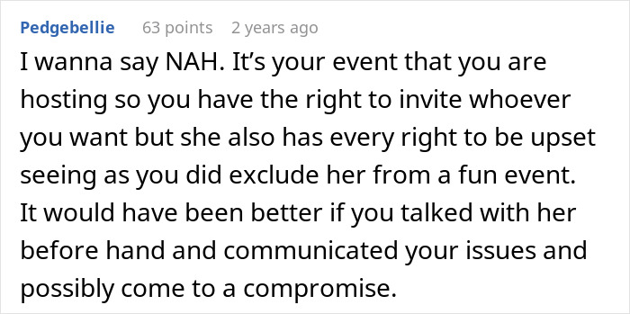 “She Would Ruin The Aesthetic”: Woman Defends Excluding Friend From Extravagant Ball, Gets A Reality Check “She Would Ruin The Aesthetic”: Woman Defends Excluding Friend From Extravagant Ball, Gets A Reality Check