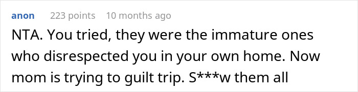 Man Makes Fun Of His “Woke” Niece On Thanksgiving, Gets The Entire Family Kicked Out Before Dinner Man Makes Fun Of His “Woke” Niece On Thanksgiving, Gets The Entire Family Kicked Out Before Dinner