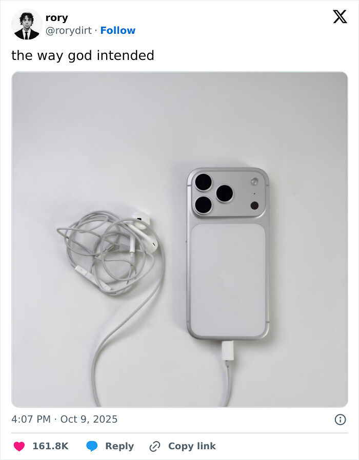 “Netflix Gotta Add A Comment Section”: 103 October Tweets That Had No Business Being This Hilarious “Netflix Gotta Add A Comment Section”: 103 October Tweets That Had No Business Being This Hilarious