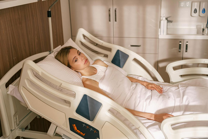 Guy Uses “Boys Trip” As A Disguise For His Affair, Refuses To Come Home For Family Emergency Guy Uses “Boys Trip” As A Disguise For His Affair, Refuses To Come Home For Family Emergency