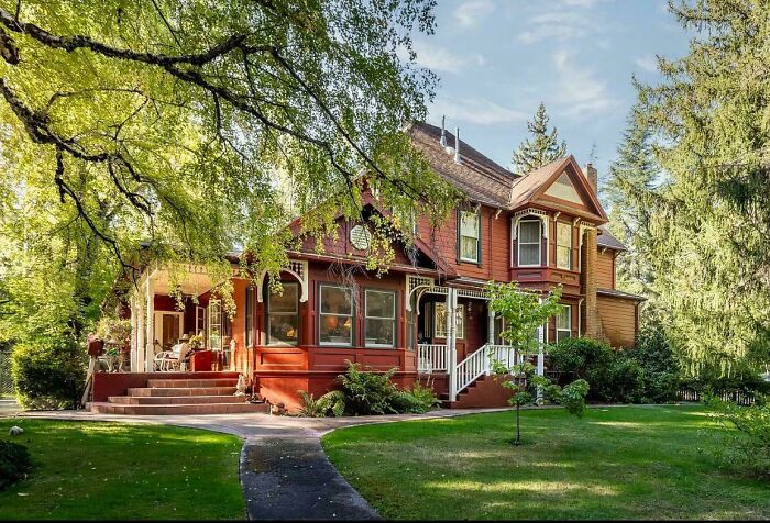 “Everything Old And Residential”: This Group Celebrates Old Homes, Here Are 50 Of The Most Interesting New Pics “Everything Old And Residential”: This Group Celebrates Old Homes, Here Are 50 Of The Most Interesting New Pics