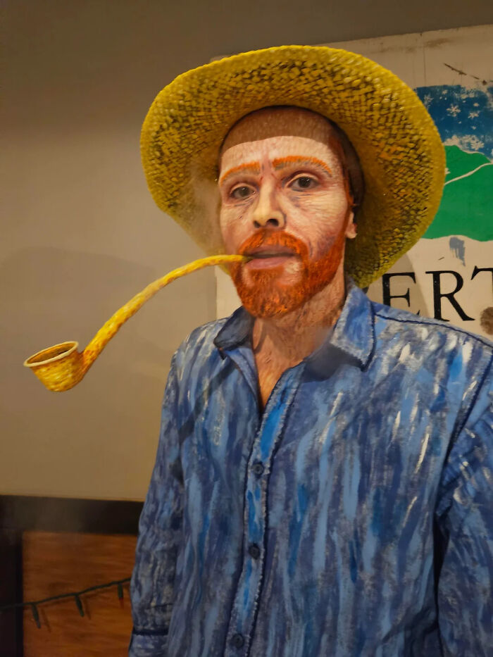 It Took Hours Of Painting And Makeup For This Artist To Transform Into Vincent van Gogh For Halloween It Took Hours Of Painting And Makeup For This Artist To Transform Into Vincent van Gogh For Halloween